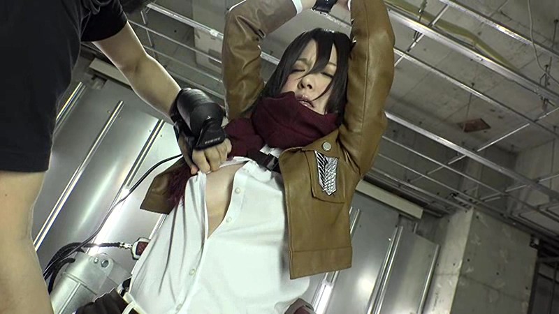 【Hカップ】【乙アリス、辻本りょう】クリスタ、ミカサコス美女が囚われの身で2穴中出しセックスのエロコス動画｜SAIT-012